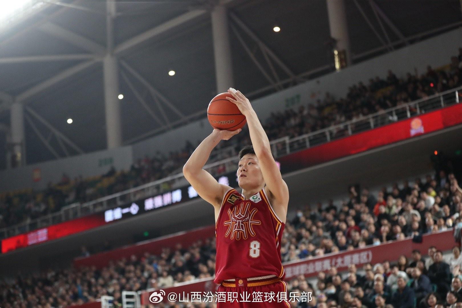 世俱杯买球-官方：张宁左大腿内后部肌组织损伤并肌腱部分撕裂，预计伤停6-8周